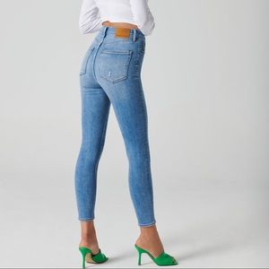 Denim Forum Lola High Rise Skinny Crop Jeans